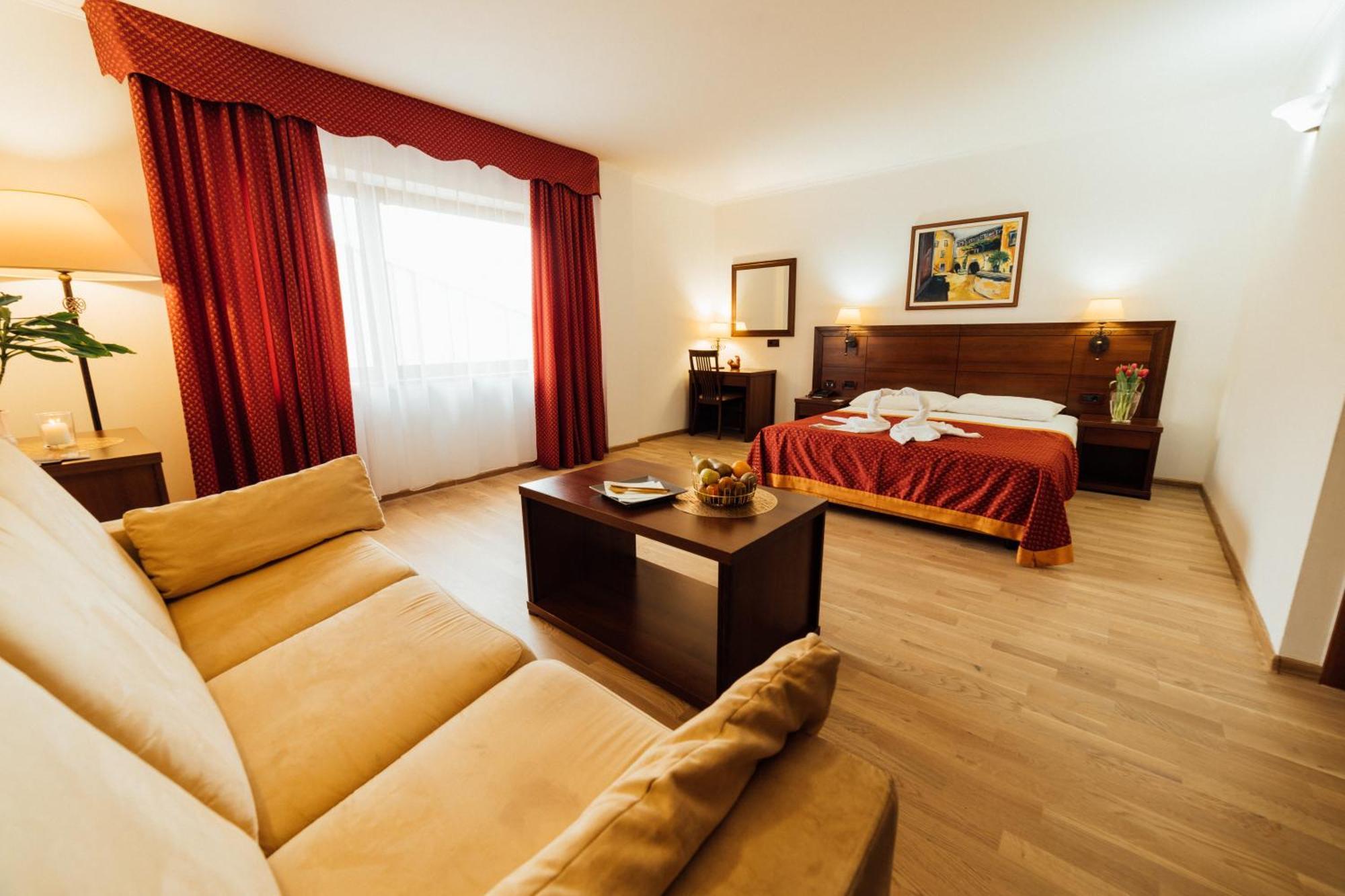 Hotel Picok Ðurđevac Exteriér fotografie