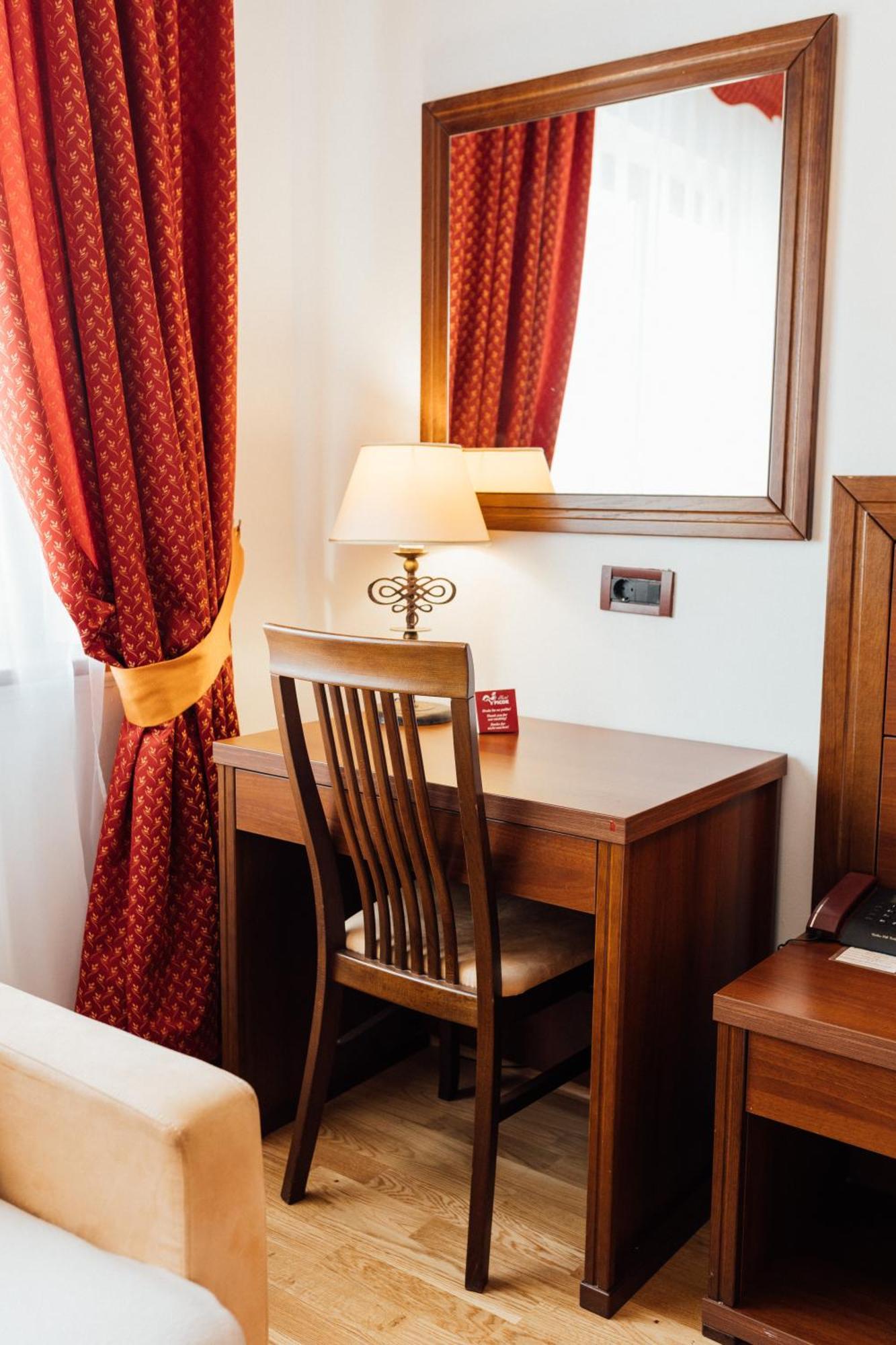 Hotel Picok Ðurđevac Exteriér fotografie
