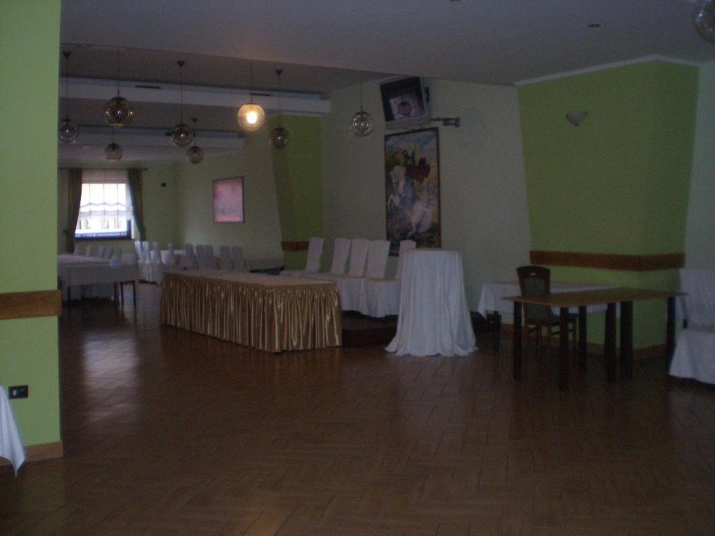 Hotel Picok Ðurđevac Exteriér fotografie